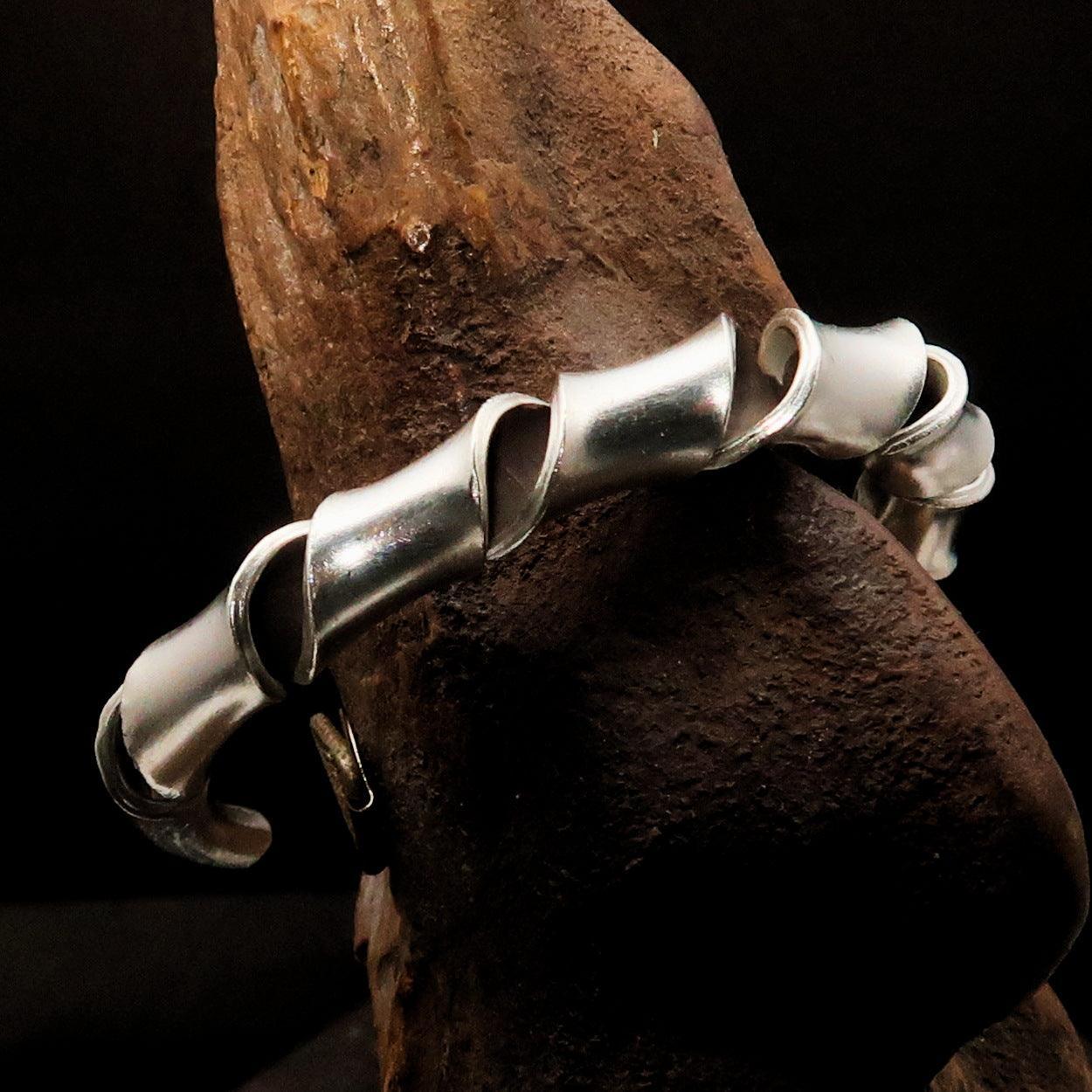 Excellent handcrafted minimalistic TWISTED Sterling Silver Bracelet / Bangle